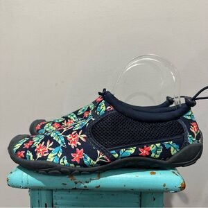 Lands End Blue Floral Water Shoes Size 7 - 8 B